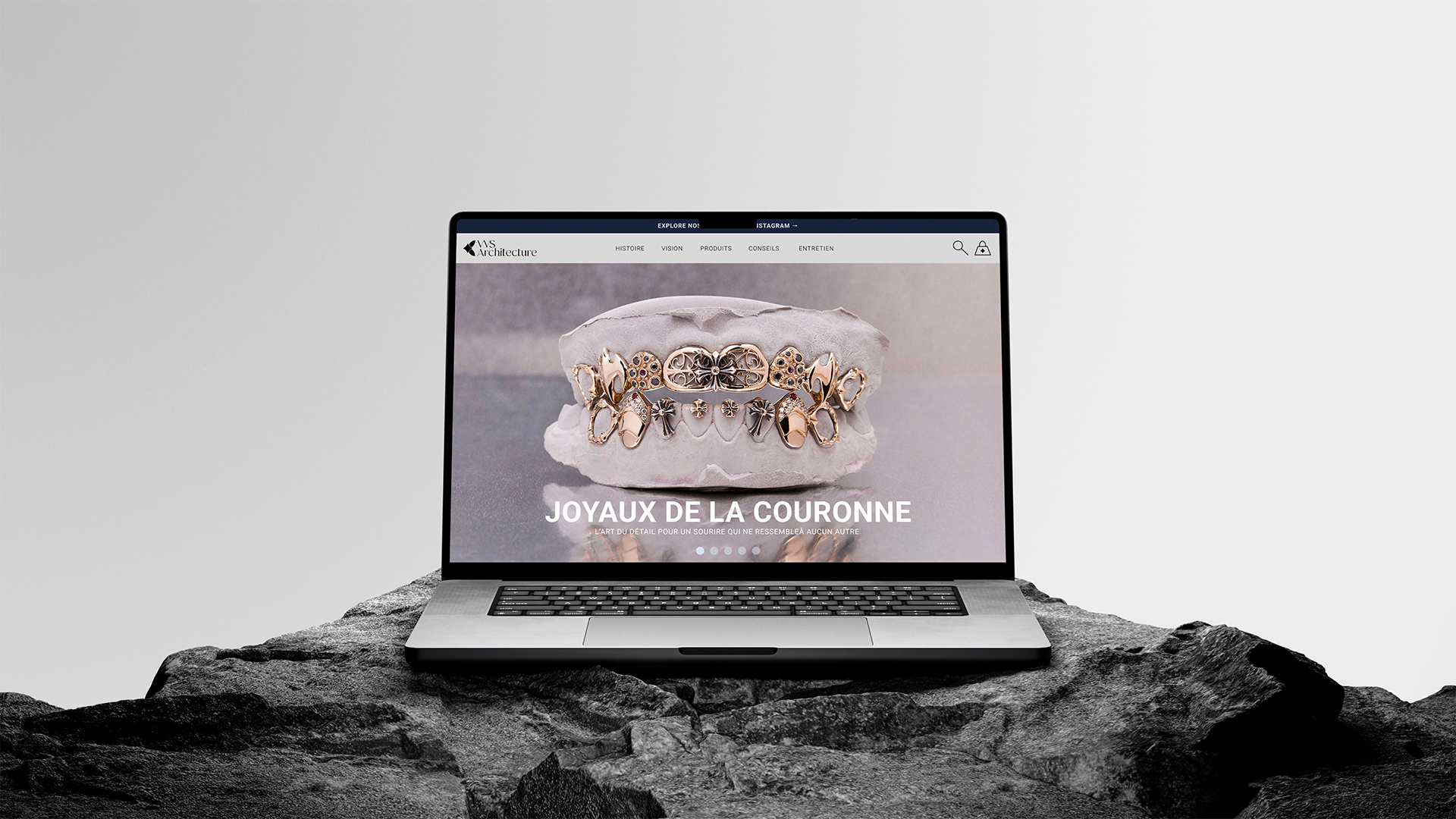 Maquette site web VVS Architecture sur ordinateur portable
